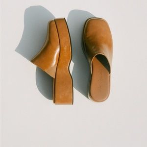 Lisa Says Gah Dakota Clogs